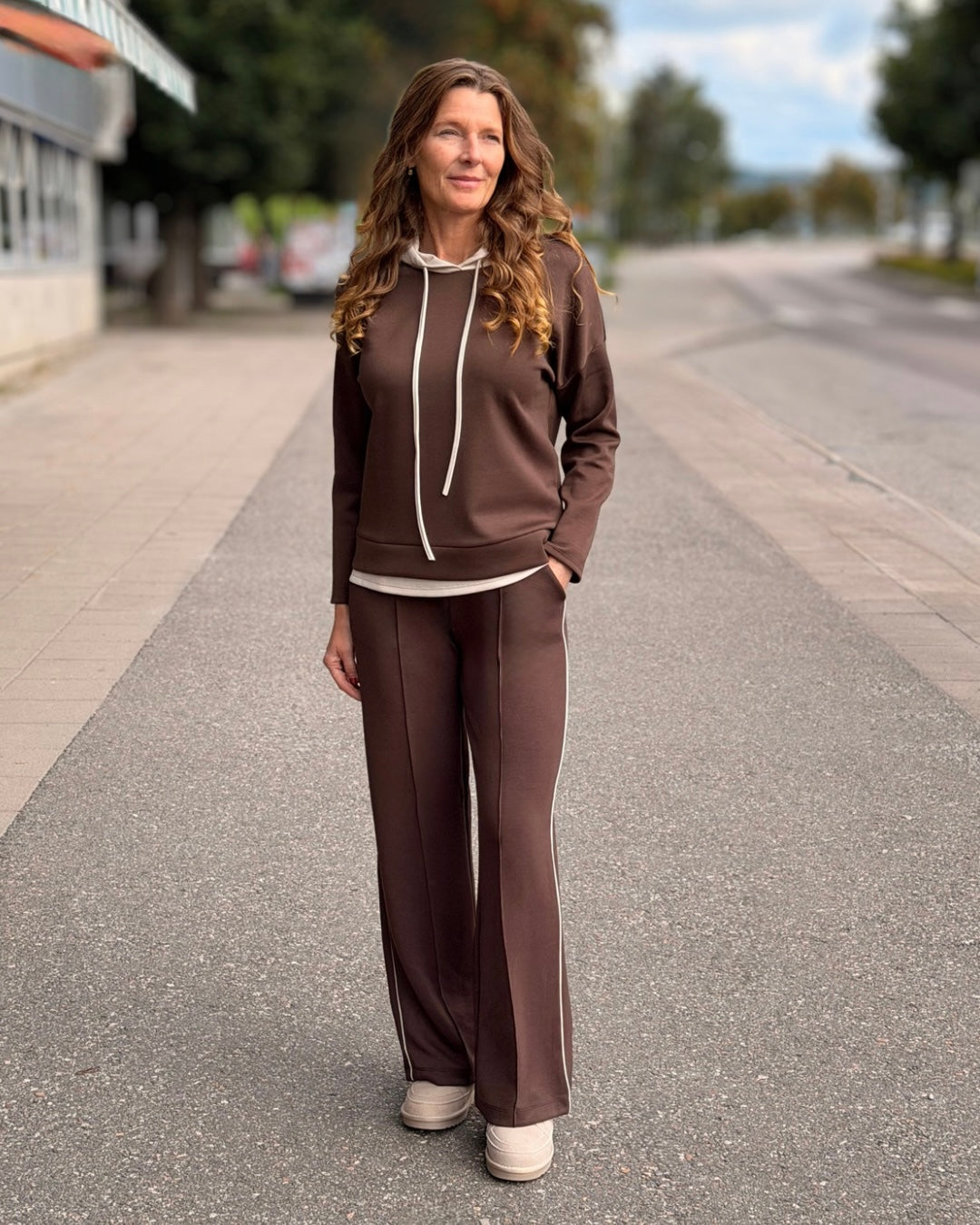 Sweatshirt med huva