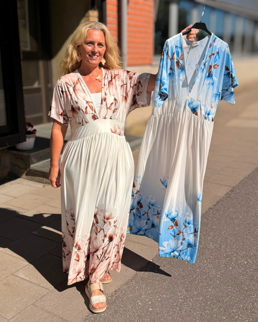 Klänning blommig maxi