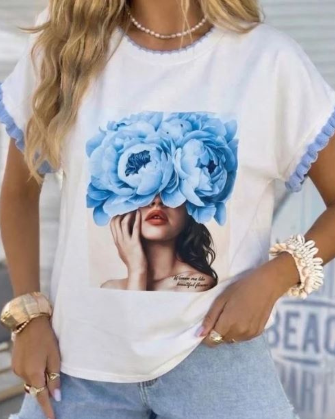 T-shirt med volang