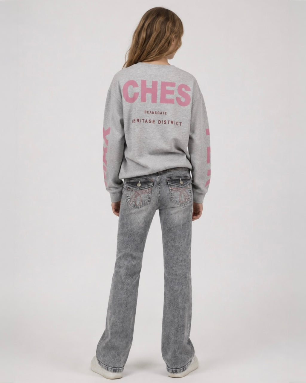 Sweatshirt med tryck bak