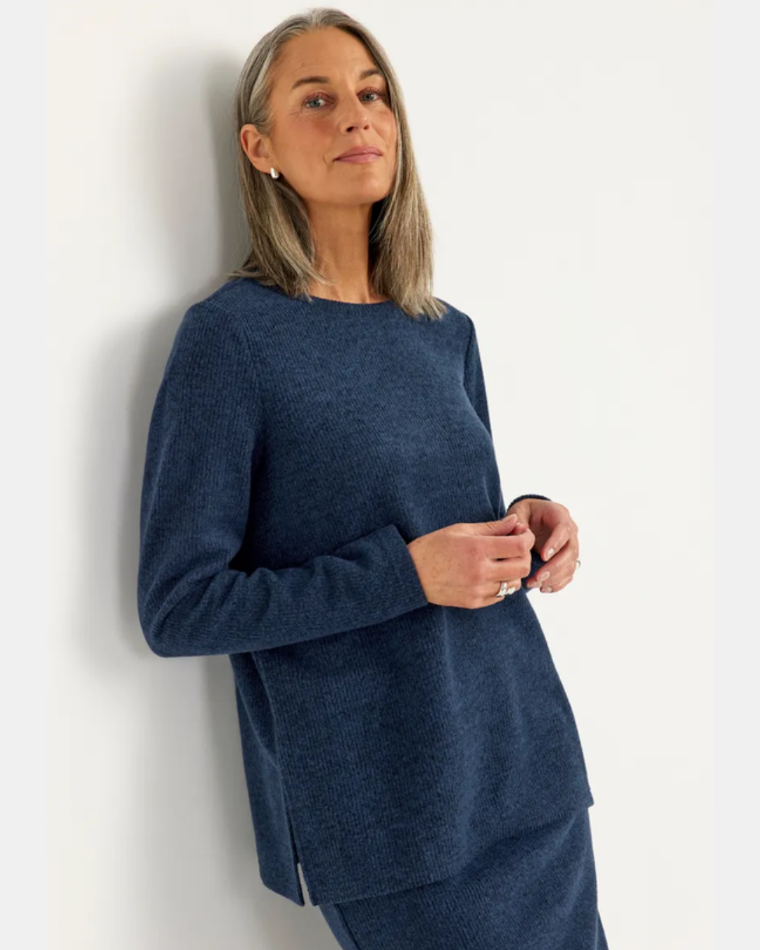 Mjuk tröja med slits i 2 färger