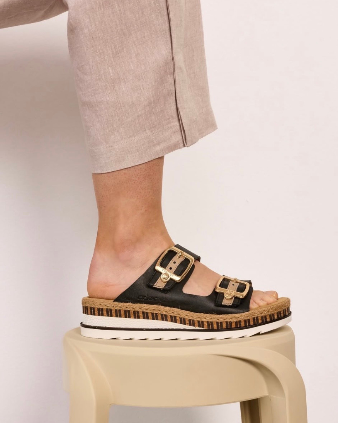Sandal
