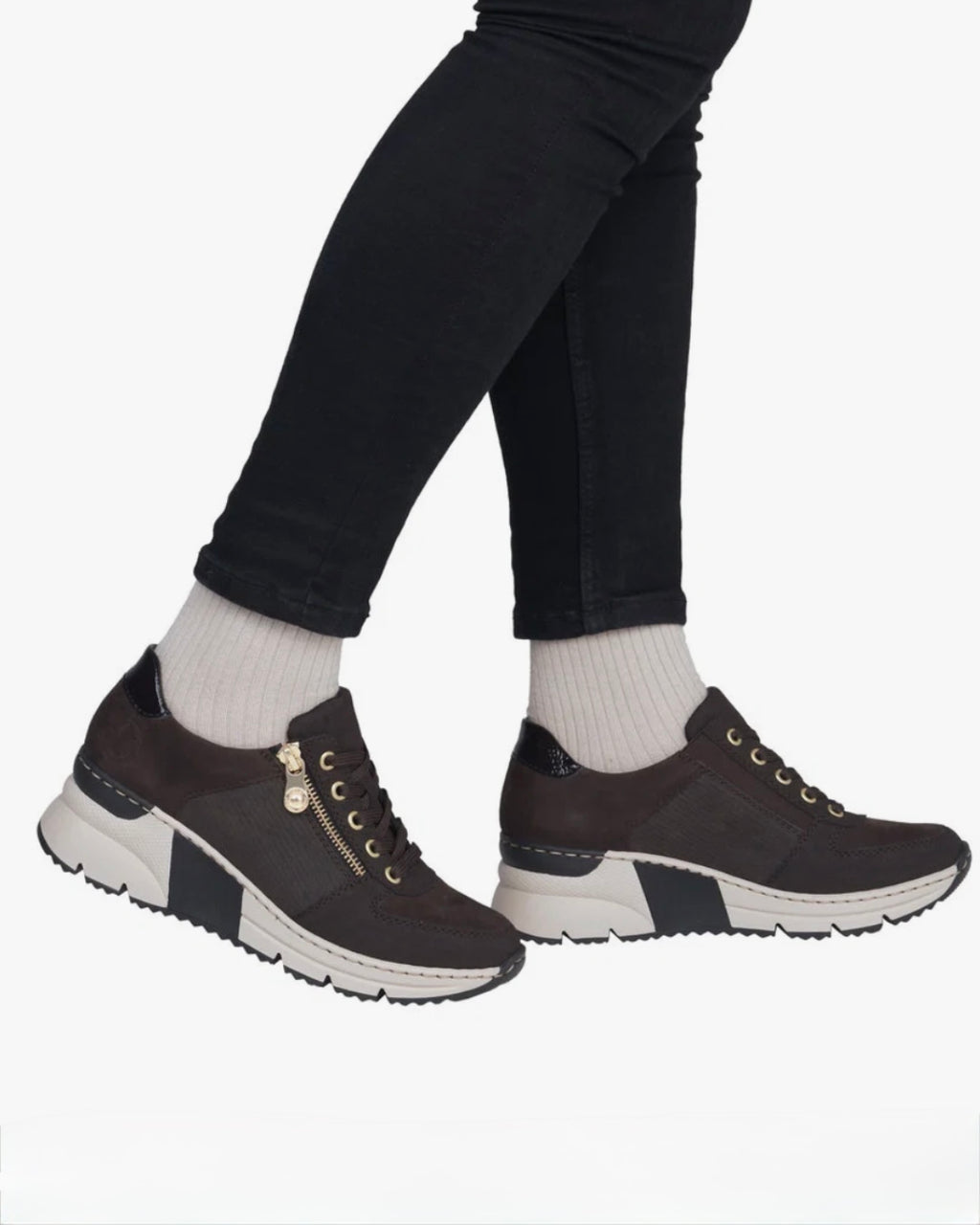 Sneaker