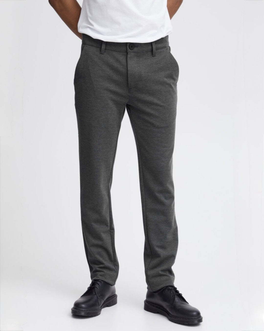 Chinos