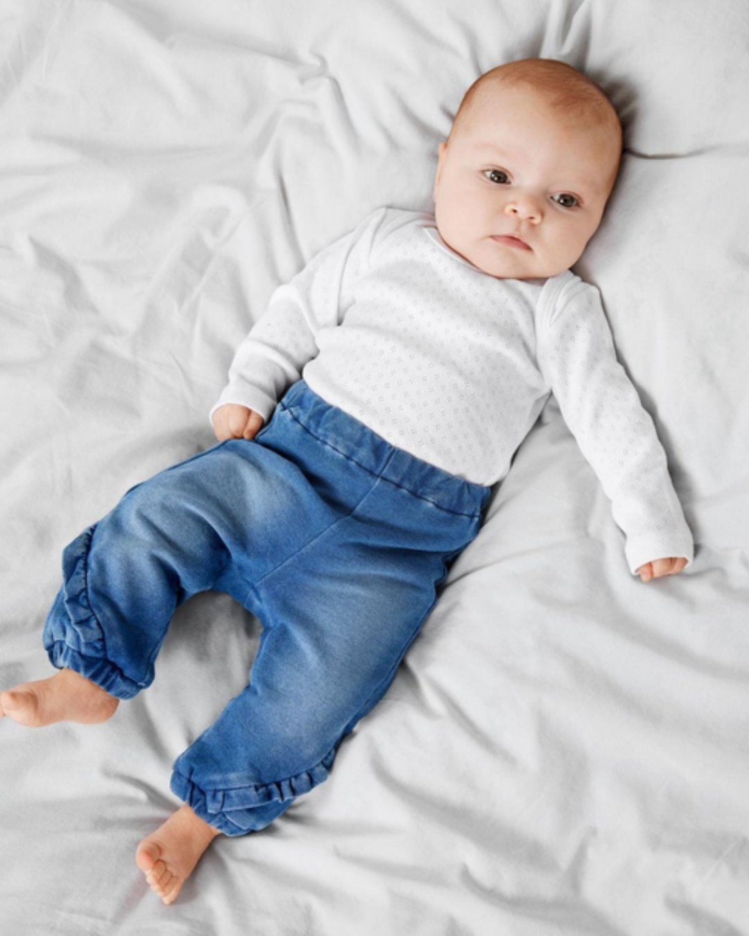 Mjukisjeans med volang