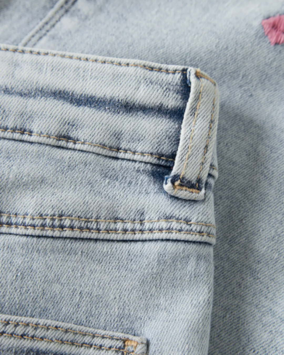 Jeans med vida ben
