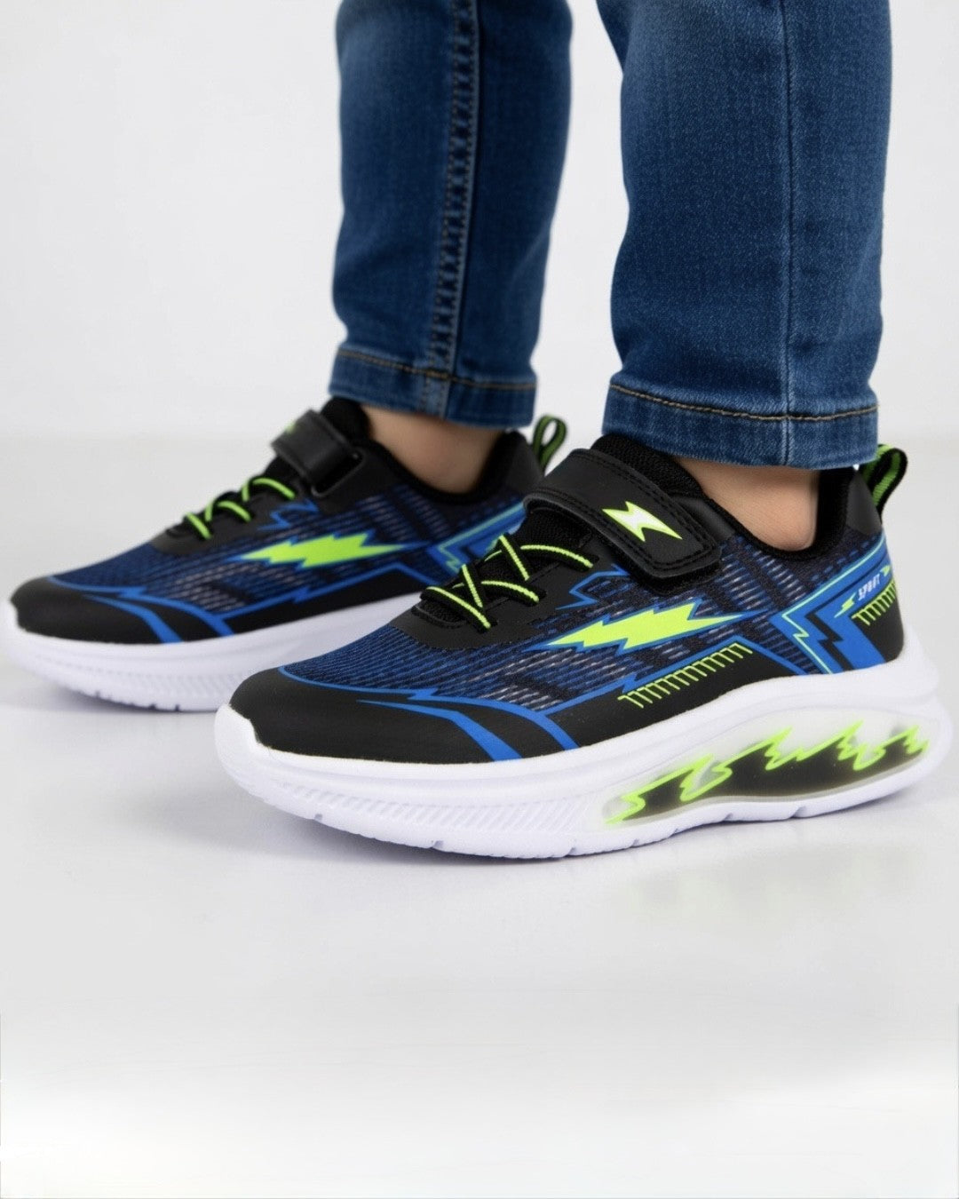 Sneakers med blinkeffekt