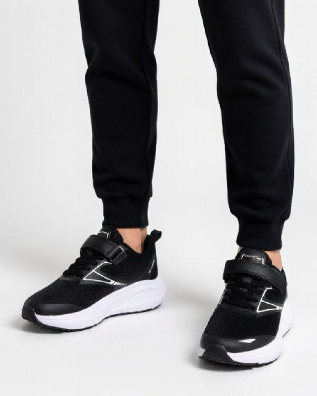 Sneakers med kardborre